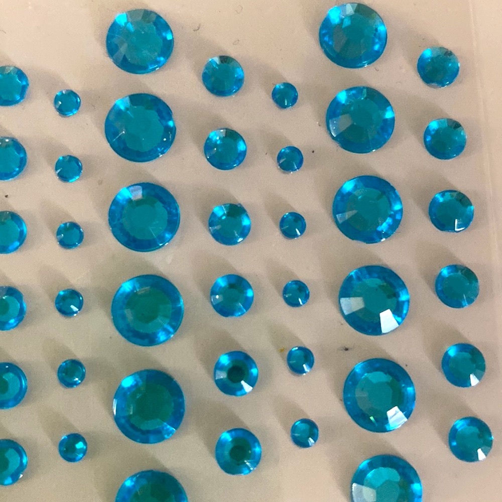 FREE ADD ON ITEM!!! STUDIO G NWOT 60 piece Self-Adhesive Gems, Aqua. - Picture 3 of 6